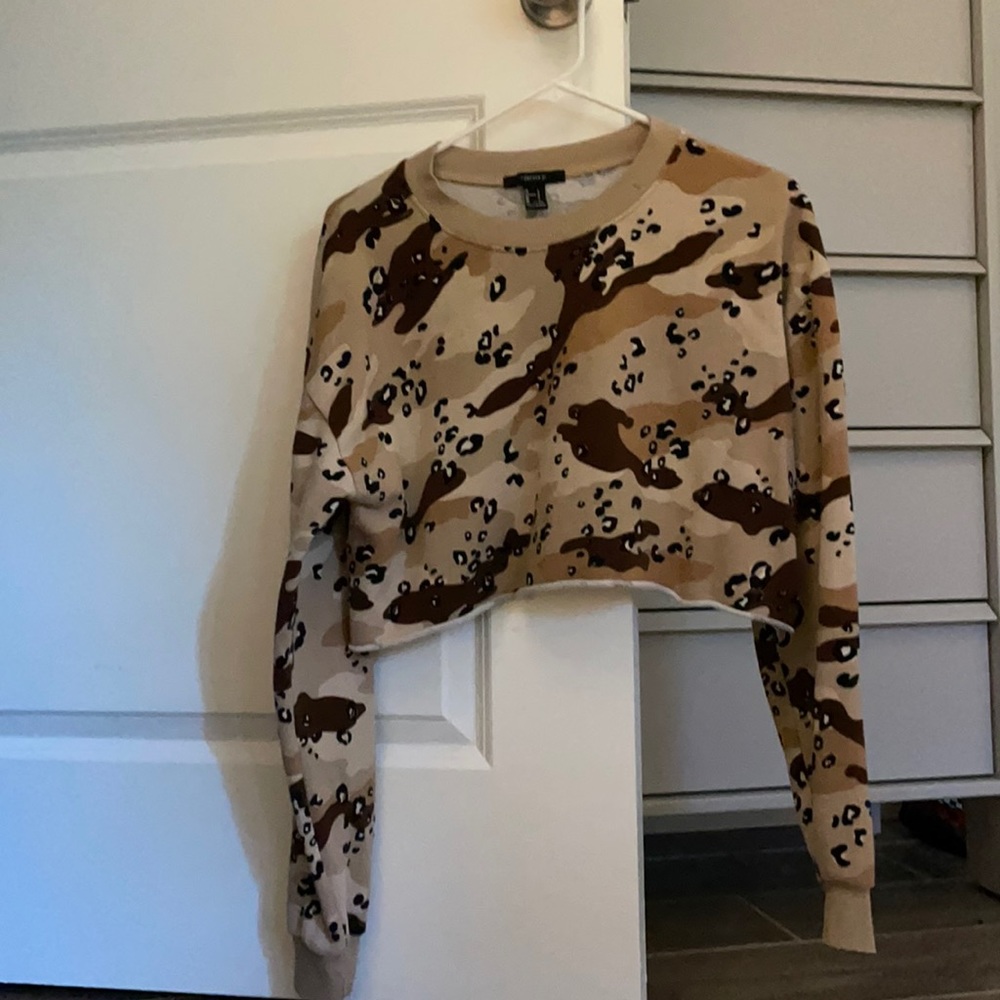 Cheetah Print Cropped sweater